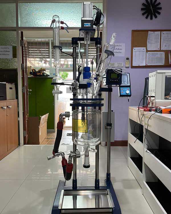 玻璃反應釜不能與哪些介質和物料接觸？怎么清洗？